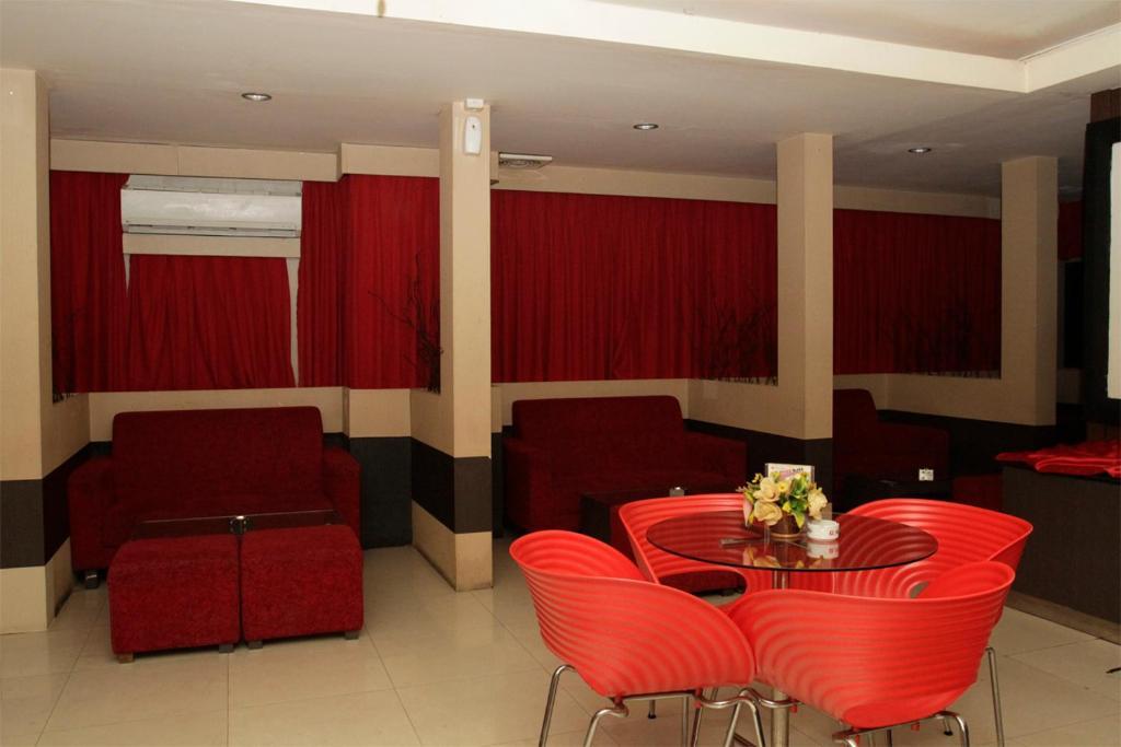 Grand Hotel Jambi Exterior foto